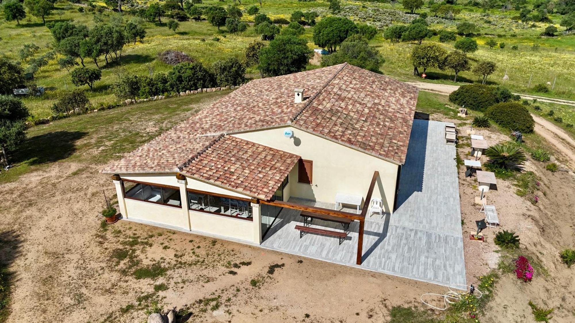 Molti Mari B&B Resort Олбия Екстериор снимка
